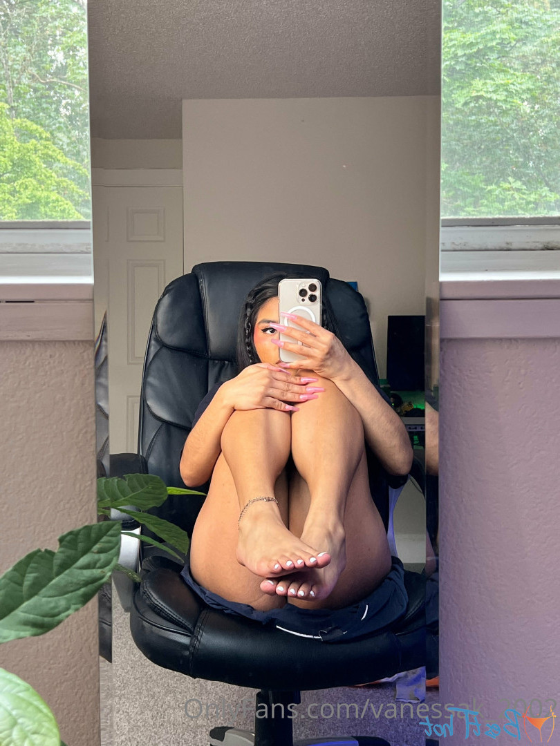 444vanessa [ vanessak_2002 ] Onlyfans leaked photo 16602149 on Hotleaks.tv