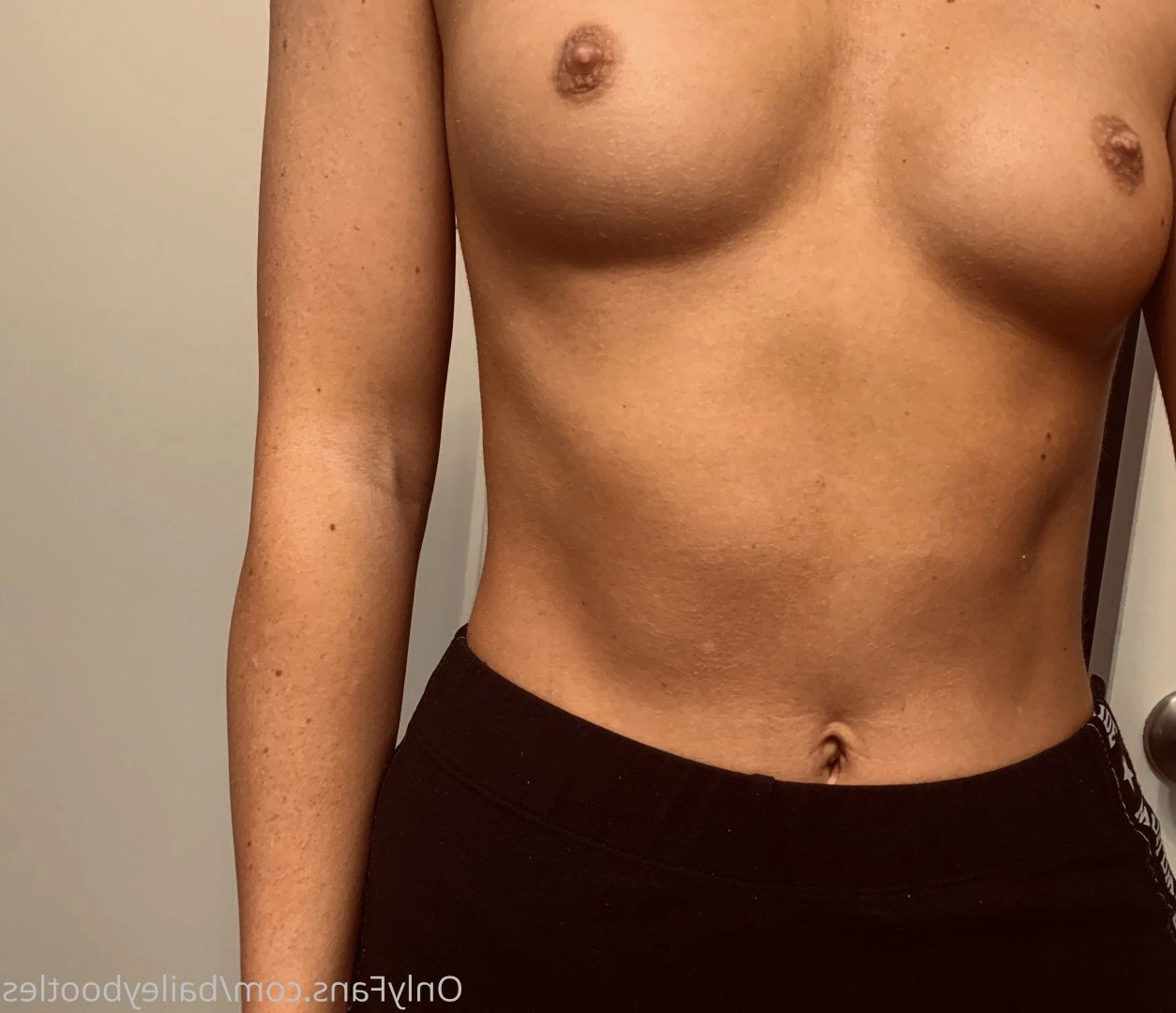 《𝐁𝐚𝐢𝐥𝐞𝐲 𝐁𝐨𝐨𝐭𝐥𝐞𝐬》 [ baileybootles ] Onlyfans leaked photo 1948608 on Hotleaks.tv