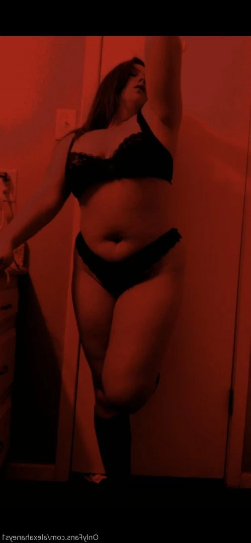 Alexa Haneys 💥🔥 [ alexahaneys1 ] Onlyfans leaked photo 26988 on Hotleaks.tv