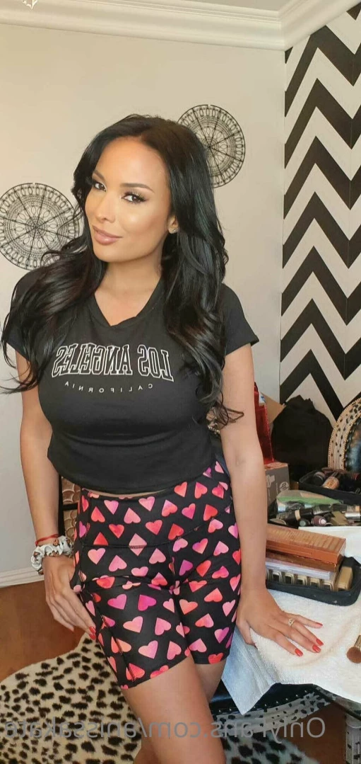 Anissa Kate 🔞 [ anissakate ] Onlyfans leaked photo 15351545 on Hotleaks.tv