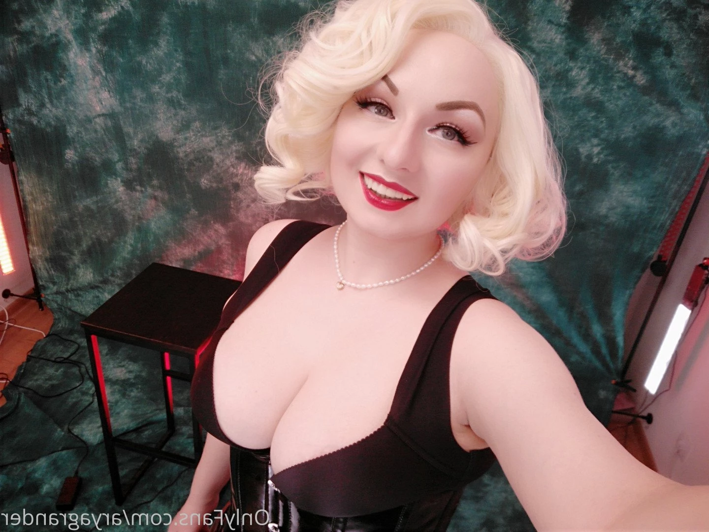 Fetish BDSM Mistress Arya Grander [ aryagrander ] Onlyfans leaked photo 108185 on Hotleaks.tv
