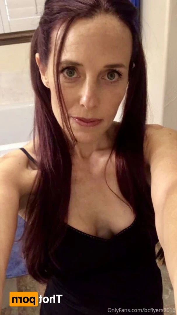 HotWifeInOk [ bcflyers2016 ] Onlyfans leaked photo 12182025 on Hotleaks.tv