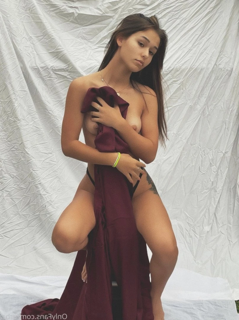 Isabella [ urbzz ] Onlyfans leaked photo 2458823 on Hotleaks.tv