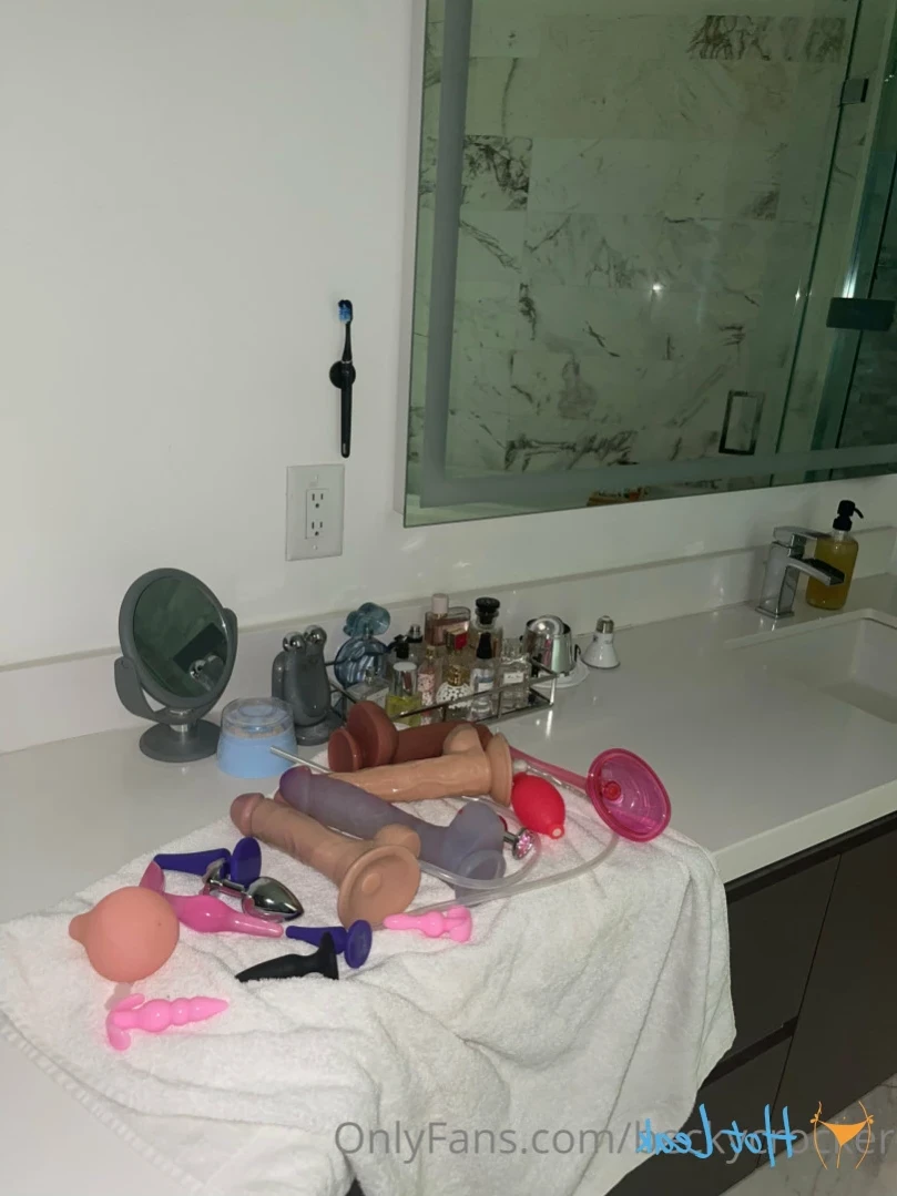 Becky Crocker [ beckycrocker ] Onlyfans leaked photo 12441097 on Hotleaks.tv