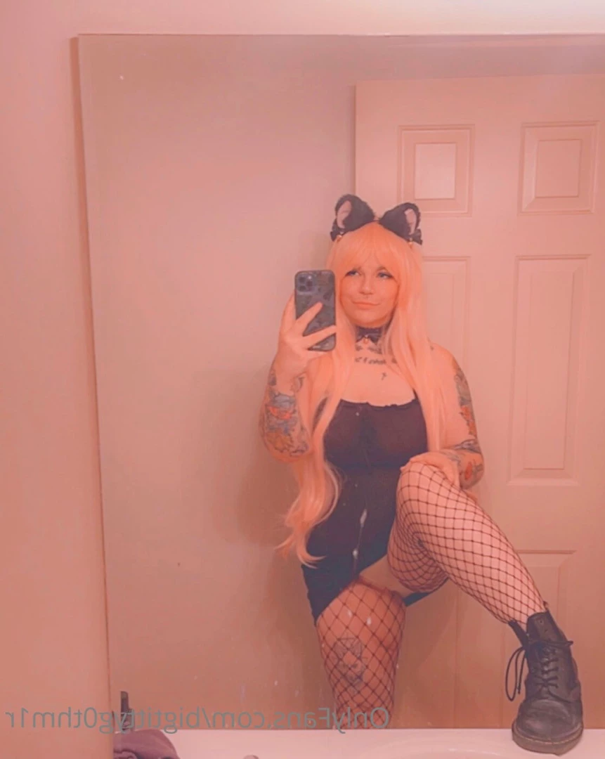 bigtittyg0thm1r Onlyfans leaked photo 6646741 on Hotleaks.tv