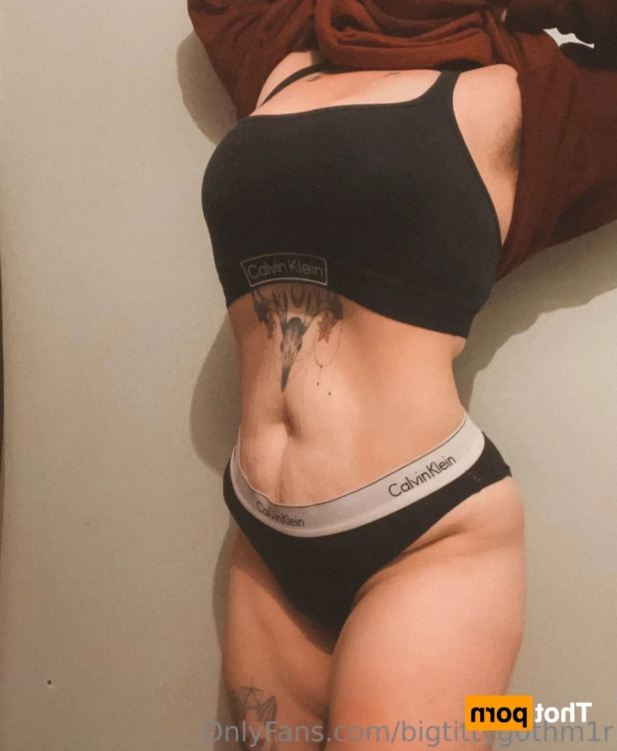 bigtittyg0thm1r Onlyfans leaked photo 11955218 on Hotleaks.tv