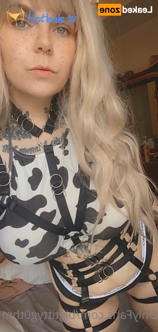 bigtittyg0thm1r Onlyfans leaked photo 15566955 on Hotleaks.tv