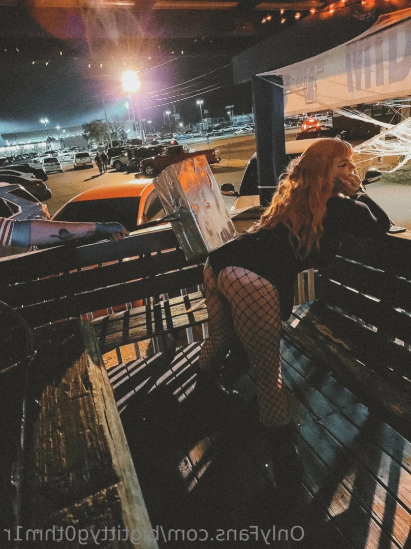bigtittyg0thm1r Onlyfans leaked photo 15778324 on Hotleaks.tv