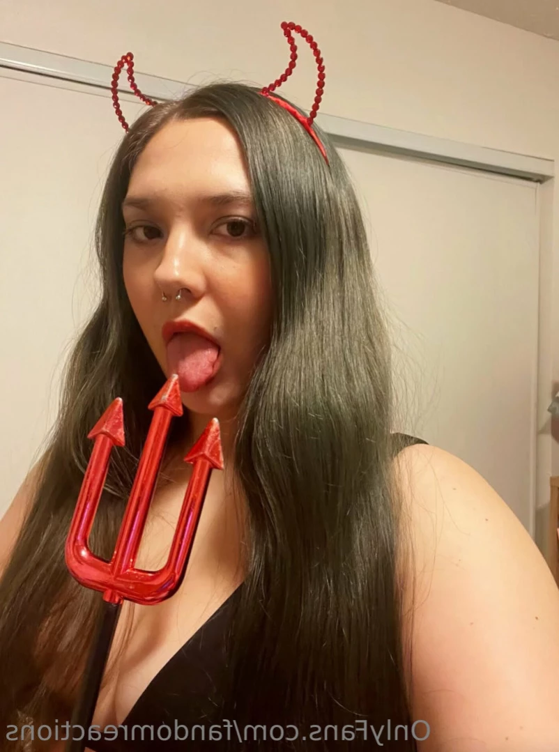 fandomreactions Onlyfans leaked photo 13765492 on Hotleaks.tv