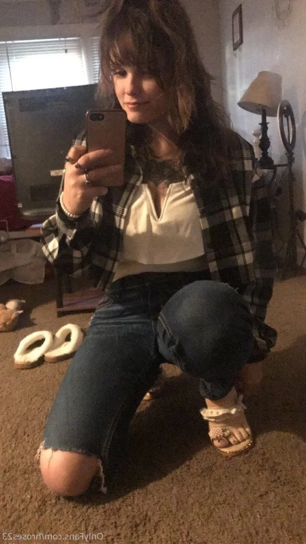 H_Roses23’s (FREE) [ myrose0413 ] Onlyfans leaked photo 4379064 on Hotleaks.tv