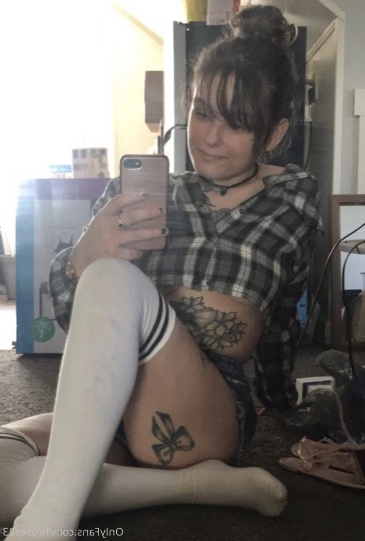 H_Roses23’s (FREE) [ myrose0413 ] Onlyfans leaked photo 4379394 on Hotleaks.tv