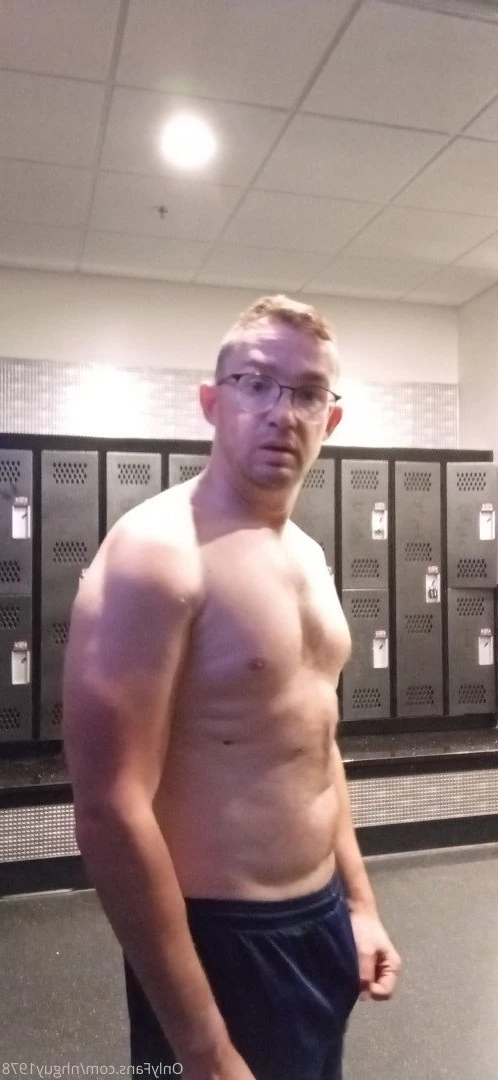 u7034679 [ nhguy1978 ] Onlyfans leaked photo 2387482 on Hotleaks.tv