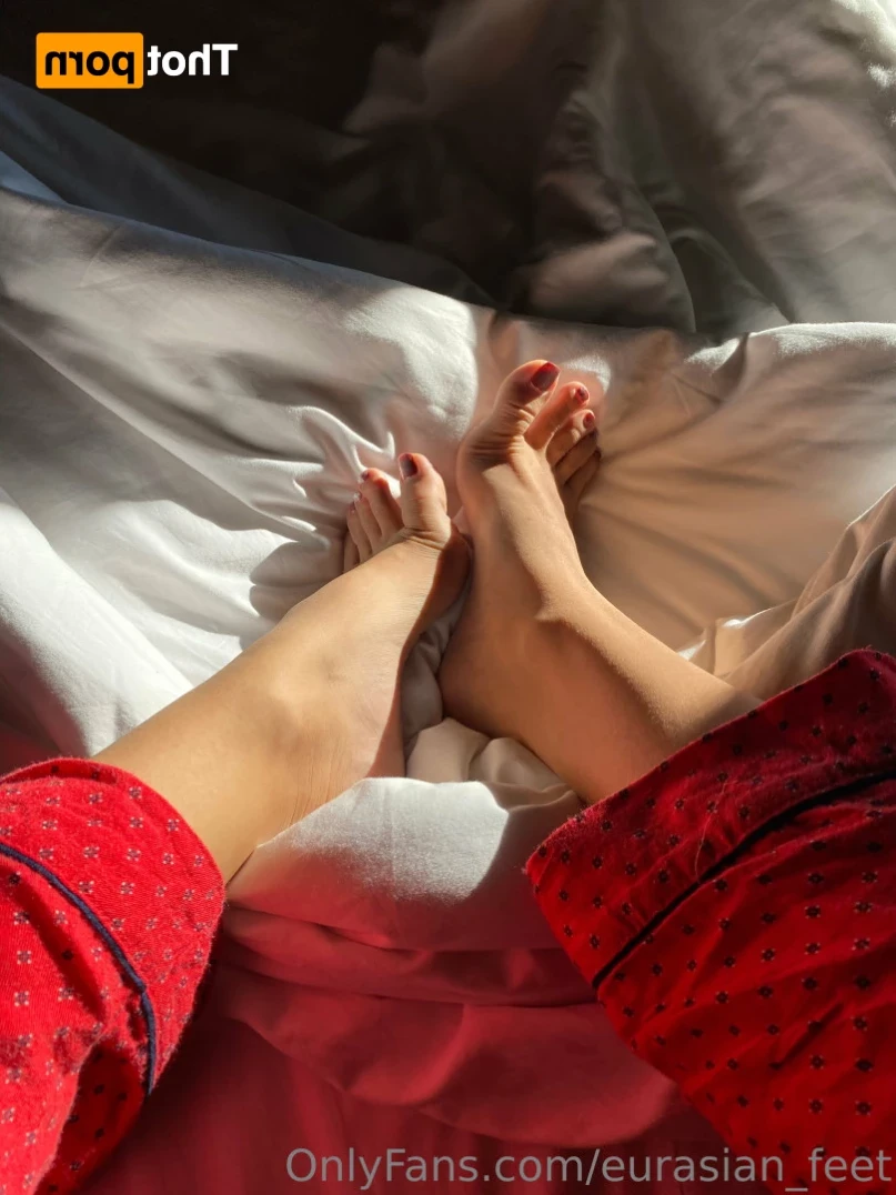 Eurasian Feet [ eurasian_feet ] Onlyfans leaked photo 15593354 on Hotleaks.tv