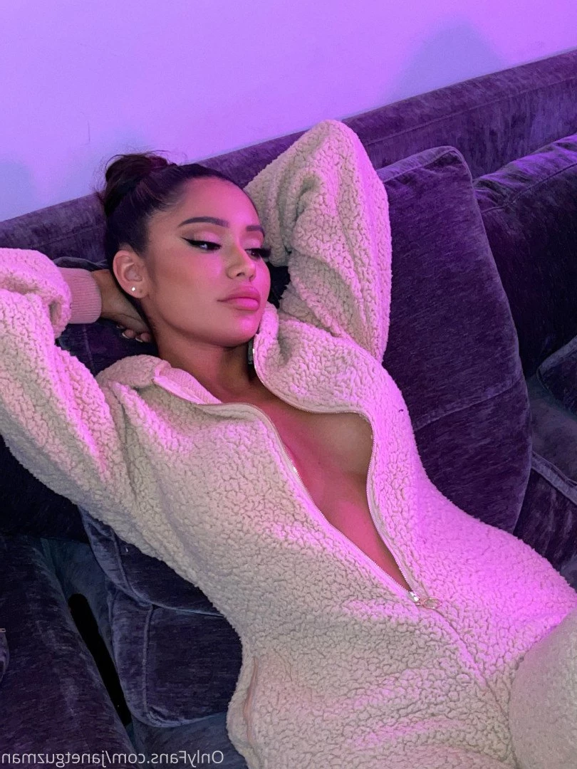 Janet Guzman 🔞 [ janetguzman ] Onlyfans leaked photo 3940202 on Hotleaks.tv