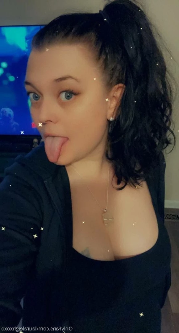 Lauraleigh 🎀 4'10🤗 Big Tits🎀 [ lauraleighxoxo ] Onlyfans leaked photo 4298325 on Hotleaks.tv