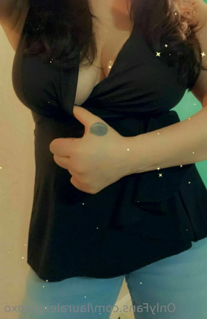 Lauraleigh 🎀 4'10🤗 Big Tits🎀 [ lauraleighxoxo ] Onlyfans leaked photo 9581988 on Hotleaks.tv