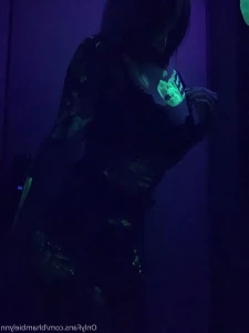 178054