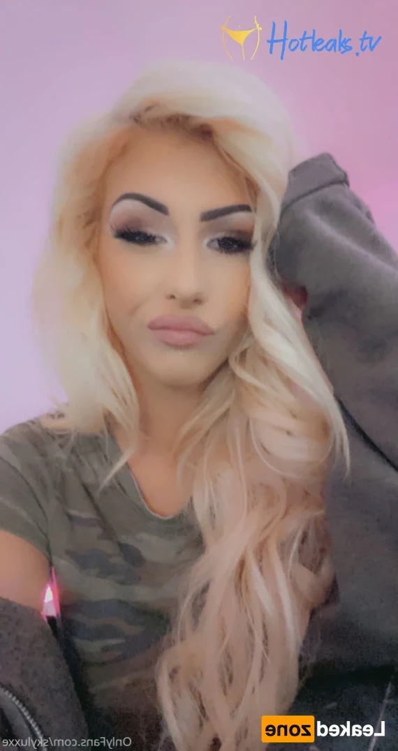 Sky Luxxe [ skyluxxe ] Onlyfans leaked photo 16457105 on Hotleaks.tv
