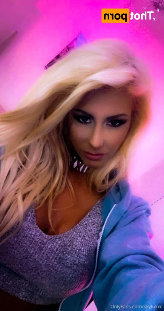 Sky Luxxe [ skyluxxe ] Onlyfans leaked photo 16457136 on Hotleaks.tv