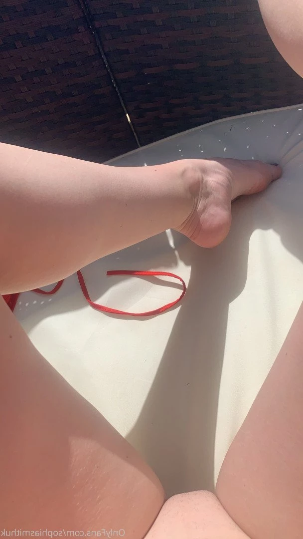 Sophia Smith Mum Next Door [ sophiasmithuk ] Onlyfans leaked photo 4433837 on Hotleaks.tv