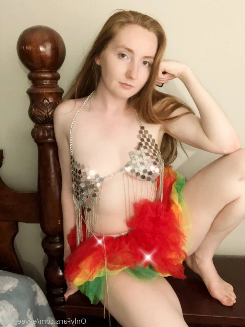 𝙀𝙚𝙫𝙚𝙚 &amp; 𝙂𝙞𝙣𝙜𝙚𝙧 💕 [ eevee_bee ] Onlyfans leaked photo 12481154 on Hotleaks.tv