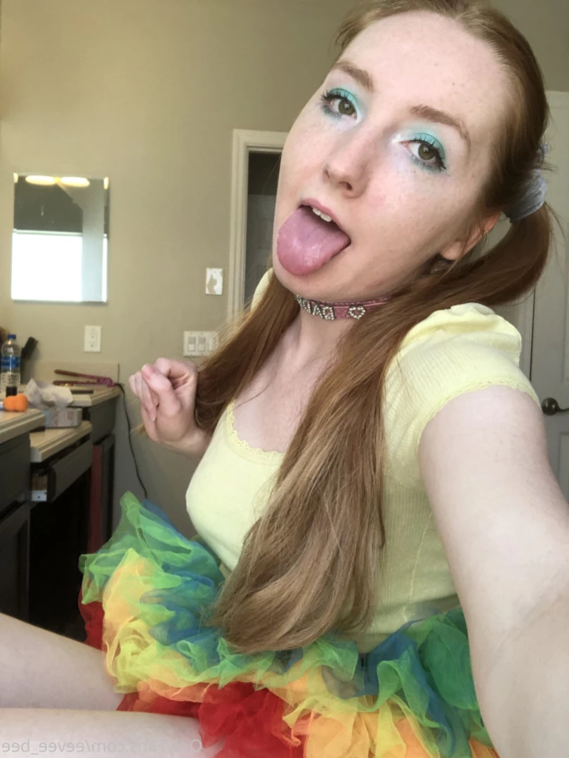 𝙀𝙚𝙫𝙚𝙚 &amp; 𝙂𝙞𝙣𝙜𝙚𝙧 💕 [ eevee_bee ] Onlyfans leaked photo 14758402 on Hotleaks.tv