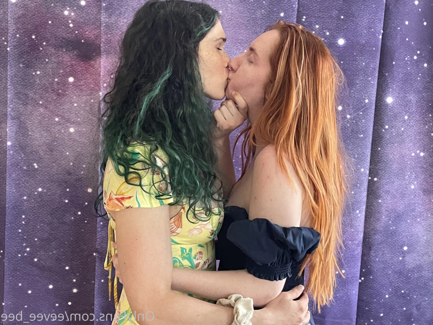 𝙀𝙚𝙫𝙚𝙚 &amp; 𝙂𝙞𝙣𝙜𝙚𝙧 💕 [ eevee_bee ] Onlyfans leaked photo 15972355 on Hotleaks.tv