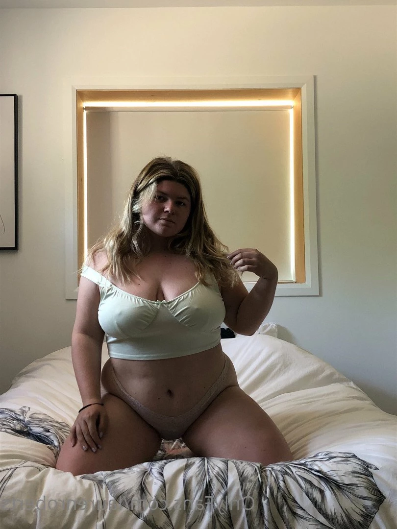 Lauren [ laurenroberts ] Onlyfans leaked photo 2301791 on Hotleaks.tv