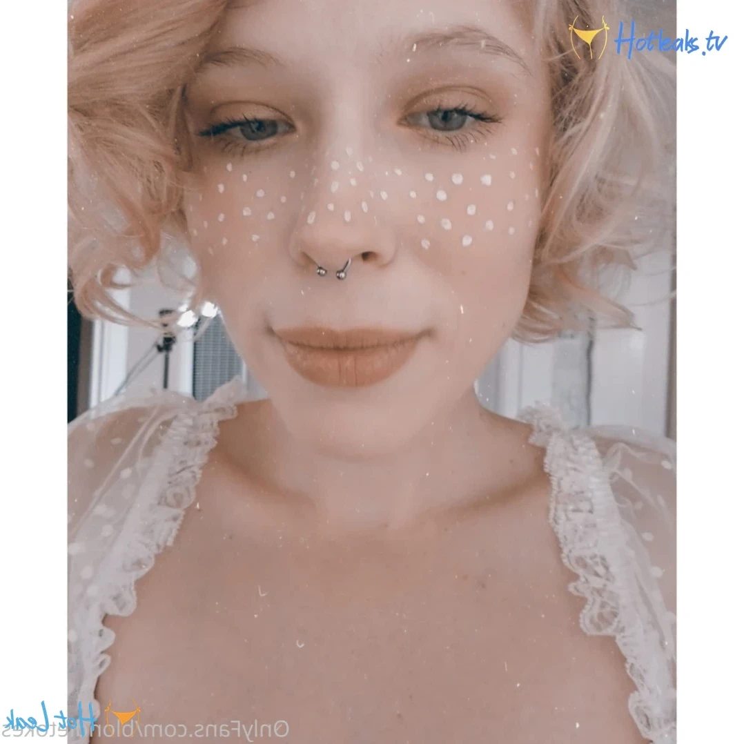 Blondie Blooms 🍑💦 [ blondieblooms ] Onlyfans leaked photo 12061696 on Hotleaks.tv