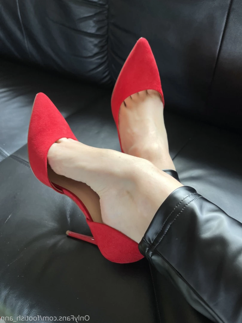 Anna Top 2.5% [ footish_ann ] Onlyfans leaked photo 15479451 on Hotleaks.tv