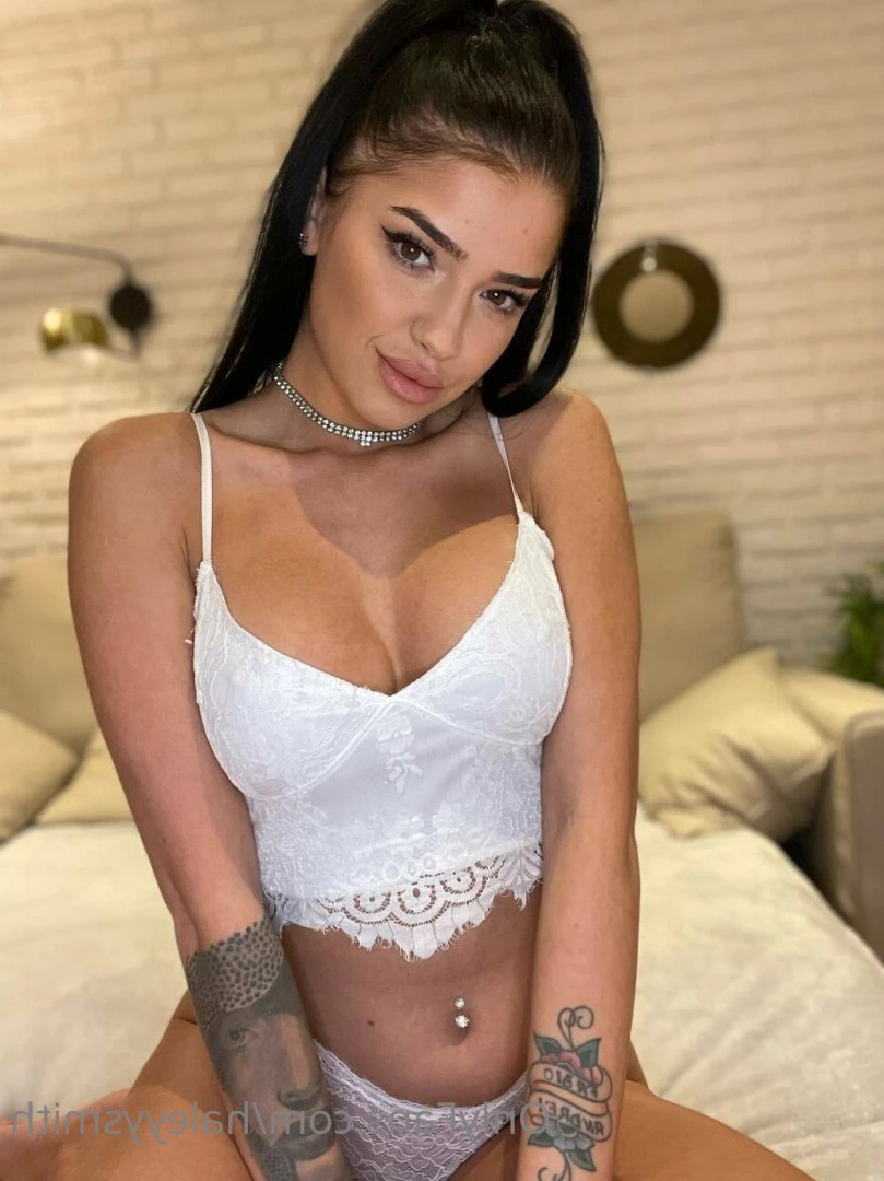 College cheerleader💦🎀 [ haleyysmith ] Onlyfans leaked photo 16552056 on Hotleaks.tv