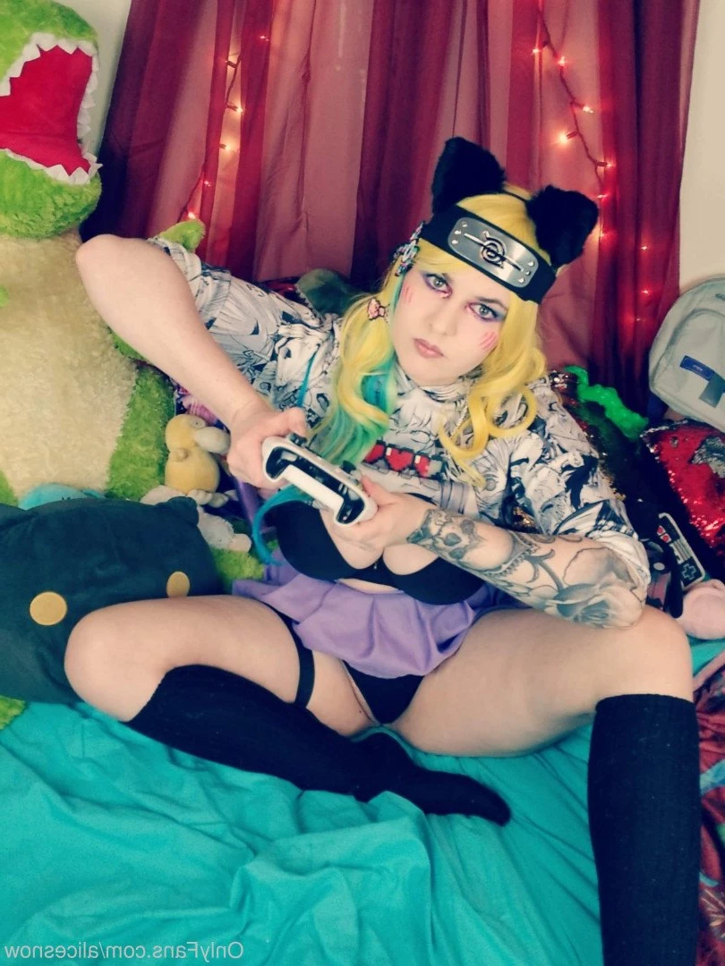Alice ~ Big Tittied Goth Girlfriend [ alicesnow ] Onlyfans leaked photo 4224867 on Hotleaks.tv