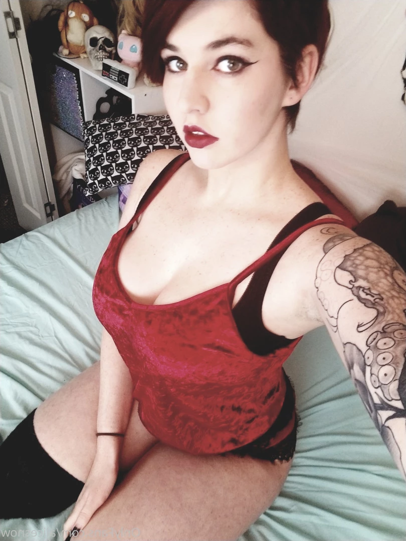 Alice ~ Big Tittied Goth Girlfriend [ alicesnow ] Onlyfans leaked photo 9999161 on Hotleaks.tv