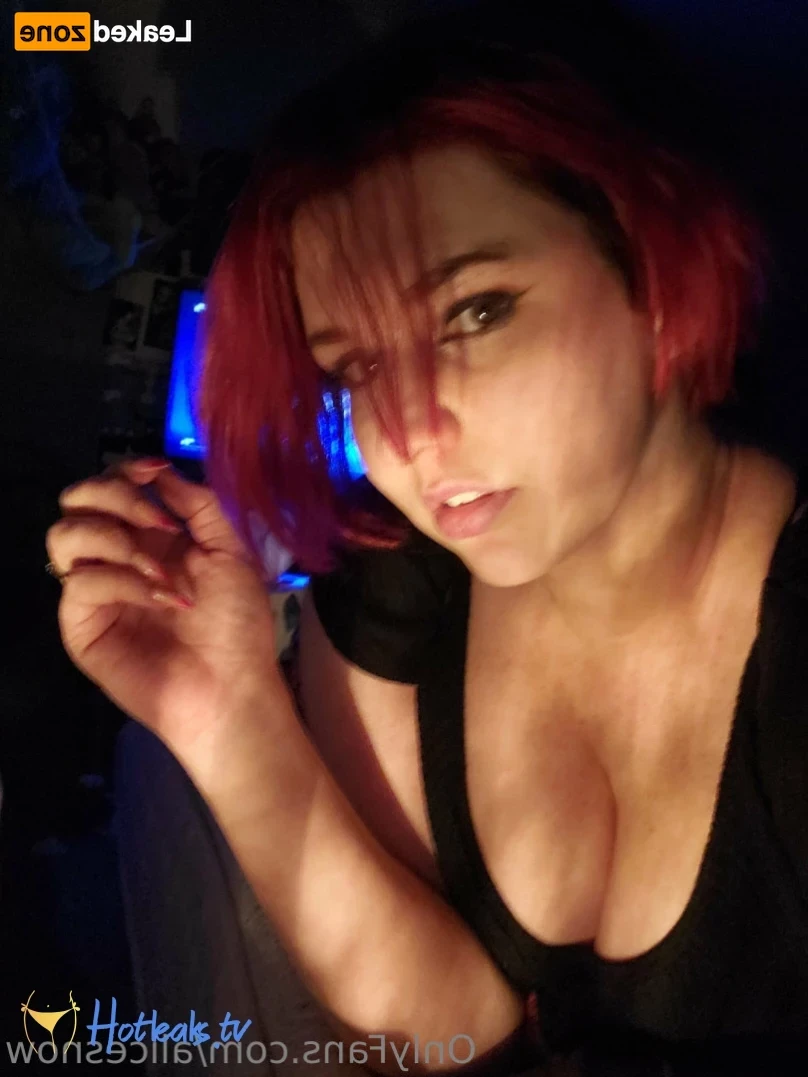 Alice ~ Big Tittied Goth Girlfriend [ alicesnow ] Onlyfans leaked photo 14274605 on Hotleaks.tv