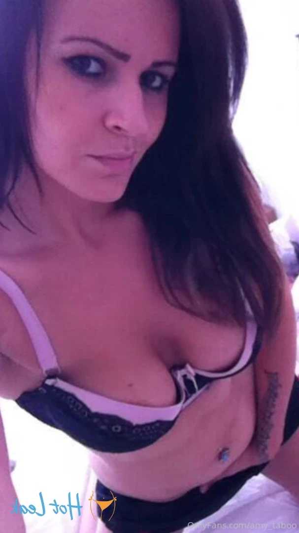 SINGLE DICK HUNTER ❌TABOO QUEEN 👑 [ amy_taboo ] Onlyfans leaked photo 15417122 on Hotleaks.tv