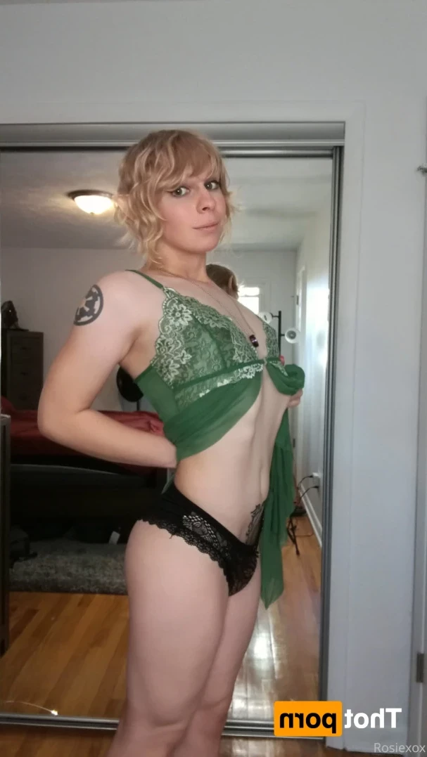 RosieXOX [ rosiexox2 ] Onlyfans leaked photo 14812503 on Hotleaks.tv