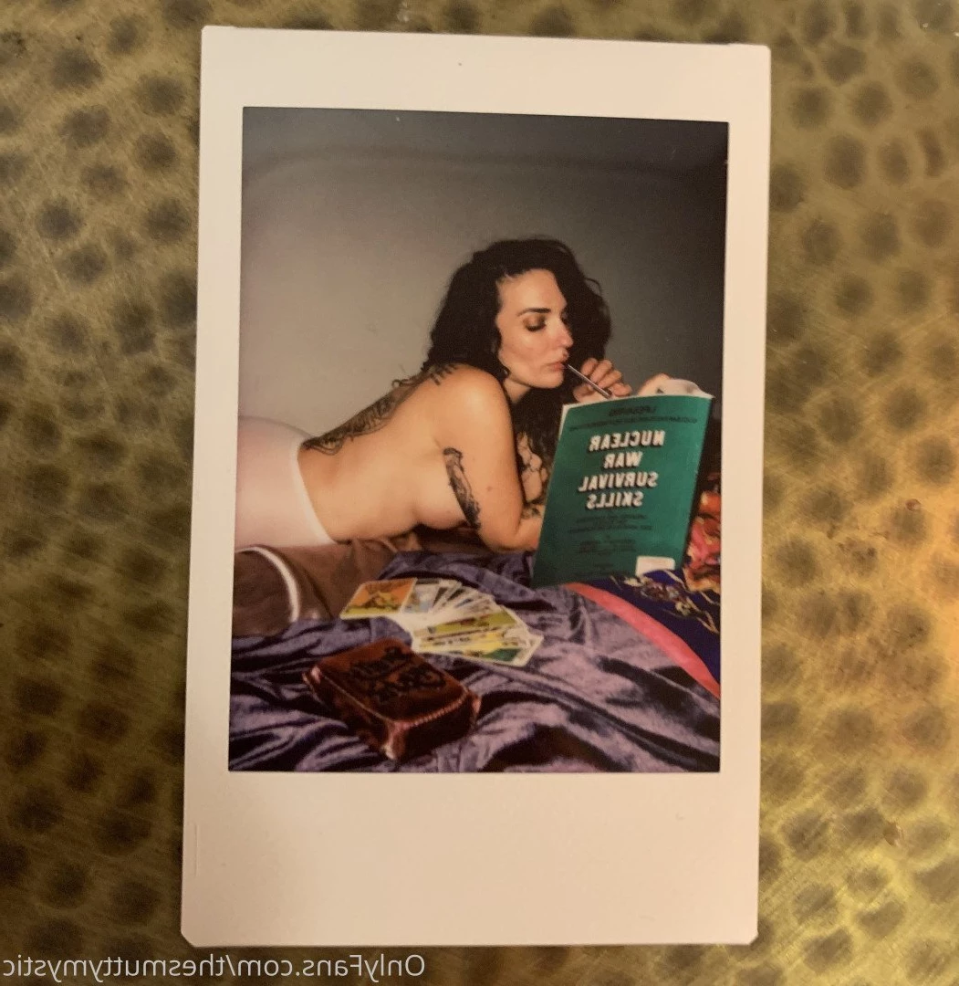 Gia Isabella  (The Smutty Mystic) [ thesmuttymystic ] Onlyfans leaked photo 4324177 on Hotleaks.tv
