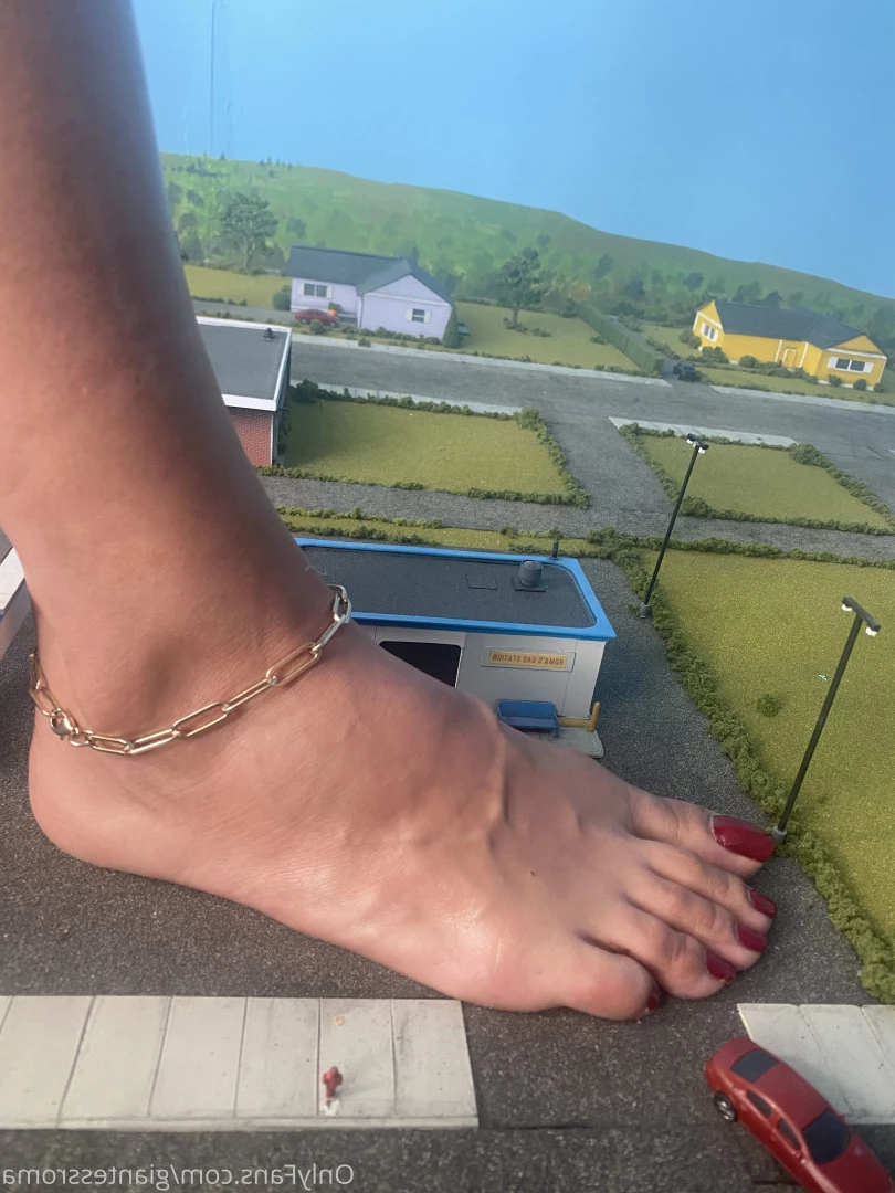 giantessroma Onlyfans leaked photo 6038205 on Hotleaks.tv