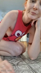 9825585