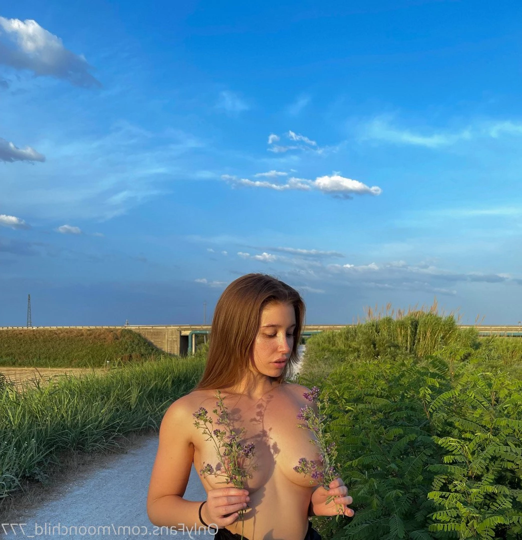 GiuliaMoon [ moonchild_777 ] Onlyfans leaked photo 4012246 on Hotleaks.tv