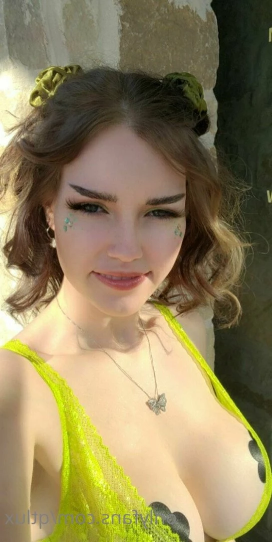 QT Lux [ qtlux ] Onlyfans leaked photo 2215506 on Hotleaks.tv