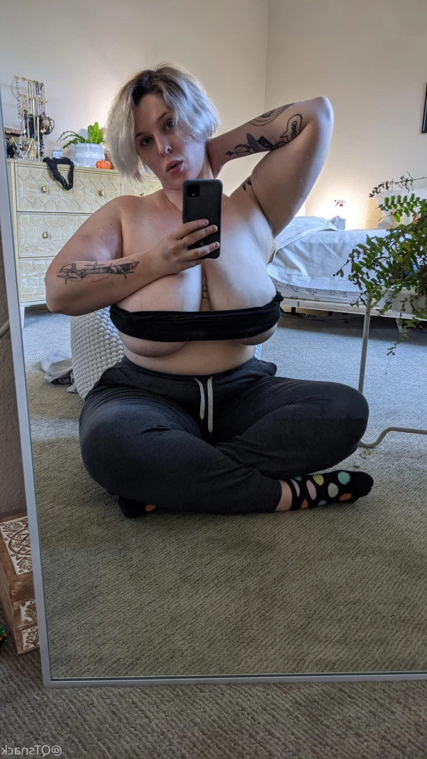 QTsnack [ qtsnacksquad ] Onlyfans leaked photo 6404431 on Hotleaks.tv