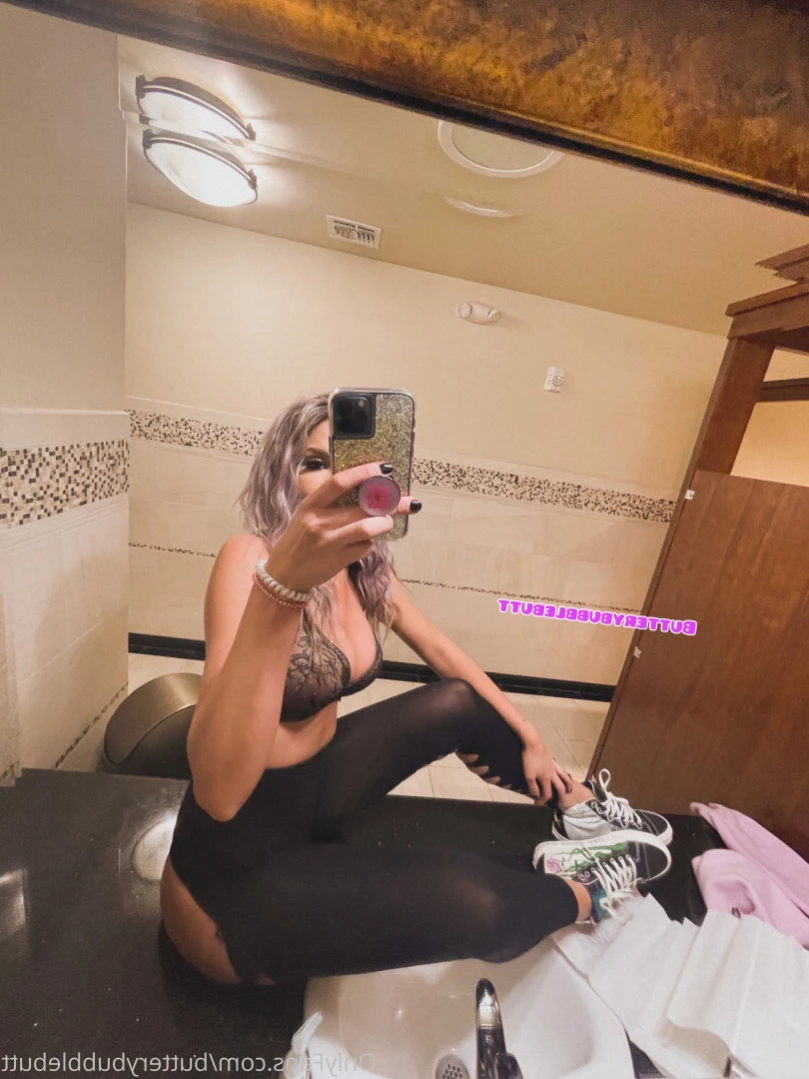 Brittany Benz [ butterybubblebutt ] Onlyfans leaked photo 14270347 on Hotleaks.tv