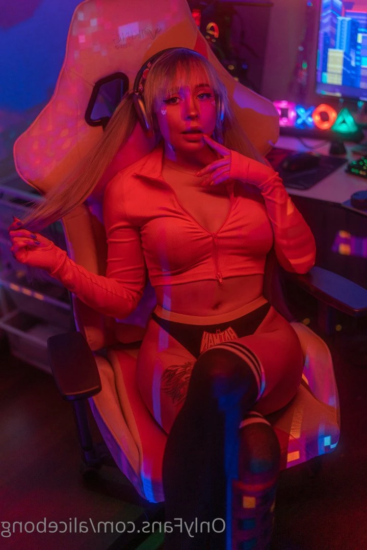 Daddy’s Girl💦Alicebong💦 [ alicebong ] Onlyfans leaked photo 3771191 on Hotleaks.tv