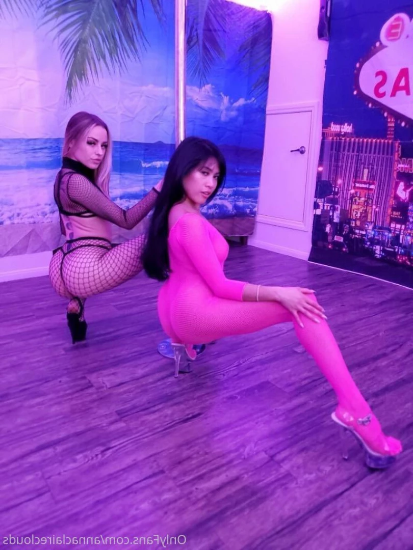 Anna Claire Clouds [ annaclaireclouds ] Onlyfans leaked photo 9904407 on Hotleaks.tv