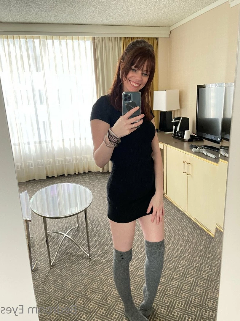 Bedroom Eyes [ bedroom_eyes_free ] Onlyfans leaked photo 2199878 on Hotleaks.tv
