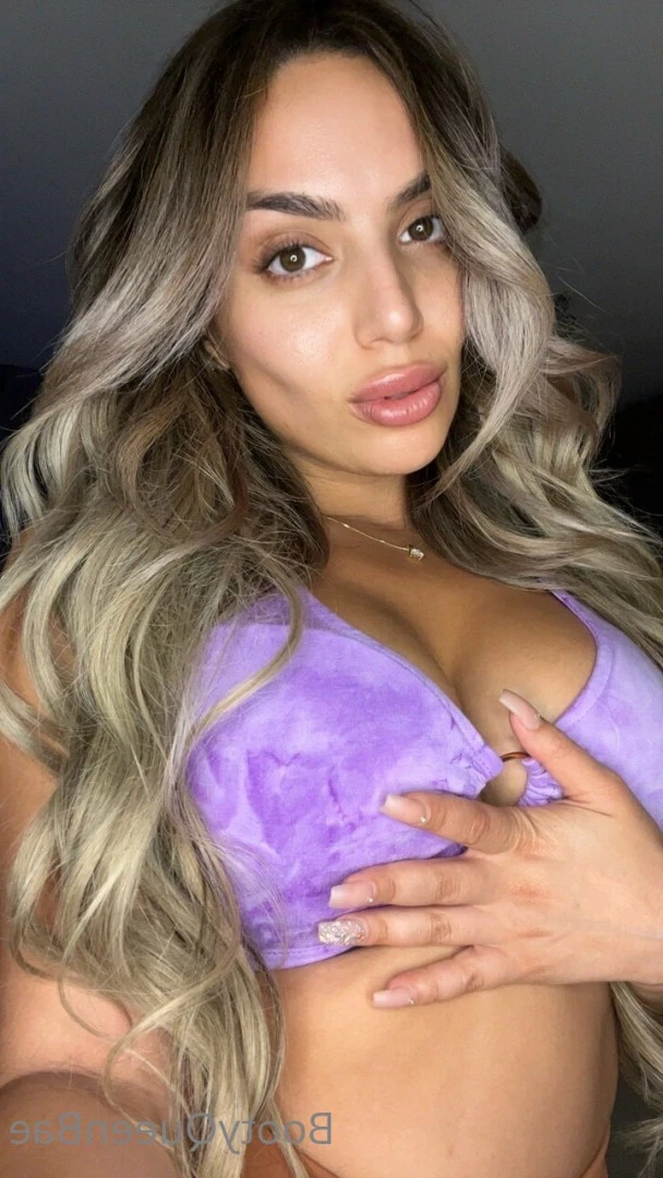 araqueenbae [ bootyqueenbae ] Onlyfans leaked photo 15260168 on Hotleaks.tv