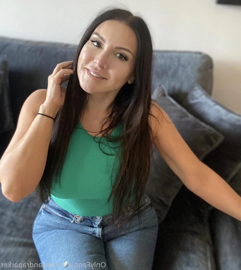 #1 SEXTNG HOTWIFE [ alexandraparker ] Onlyfans leaked photo 5950746 on Hotleaks.tv