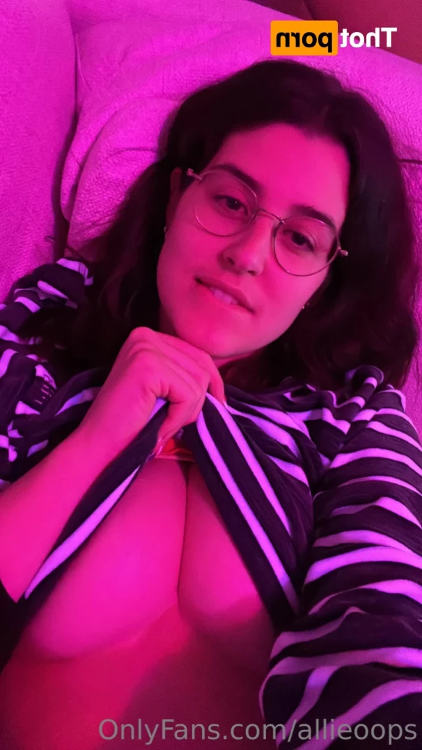 Allie Oops [ allieoops ] Onlyfans leaked photo 12825183 on Hotleaks.tv