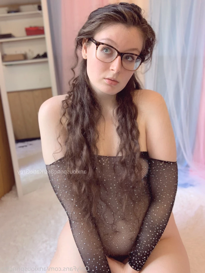 𝓚𝓪𝓽𝓲𝓮 𝓖𝓻𝓮𝔂 [ anxiousprinc3ss ] Onlyfans leaked photo 6435780 on Hotleaks.tv